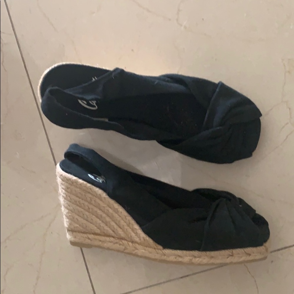 Black wedge never worn, Castaner, fun